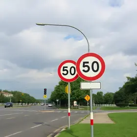 redução de velocidade na via JK